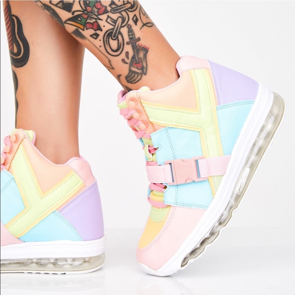 NEW YRU Qozmo Aiire Pastel Rainbow Light up High Top Sneakers 8